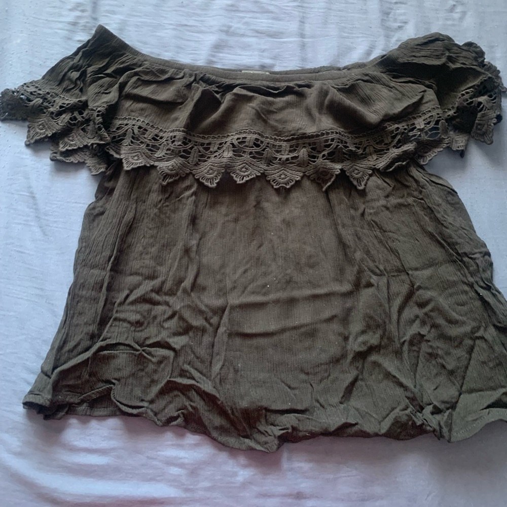 Loose off the shoulder crop top